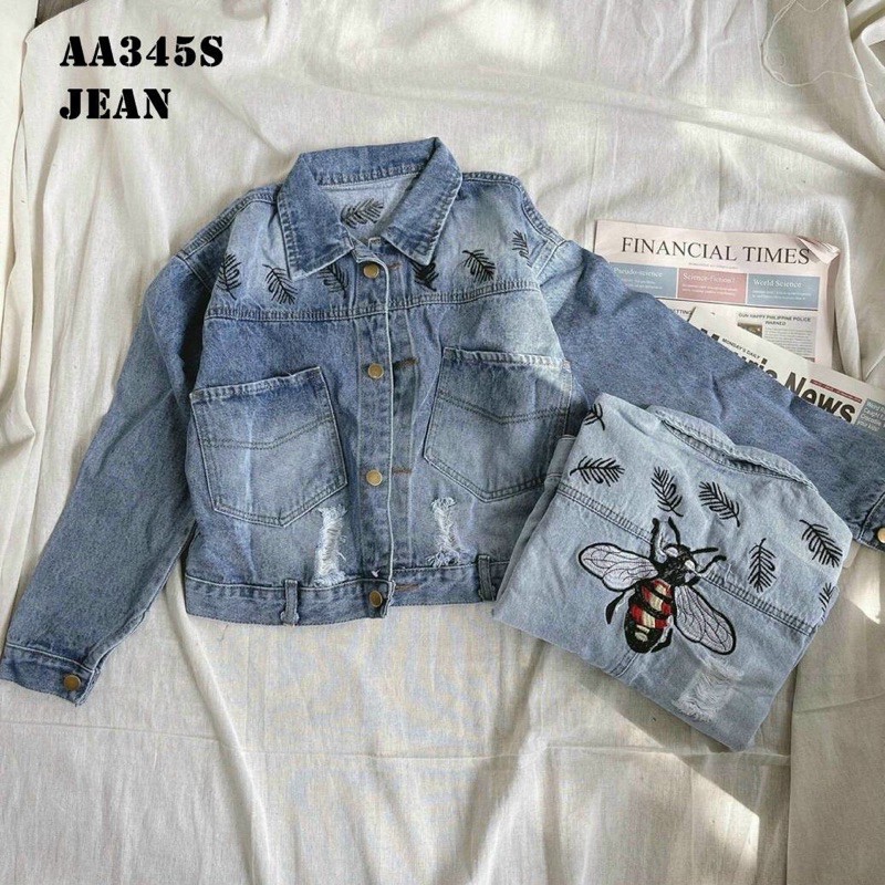 áo jeans lửng phối cài nút lưng thêu chữ 310521