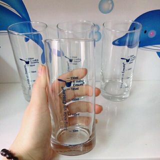 LY THỦY TINH CHIA VẠCH ENSURE