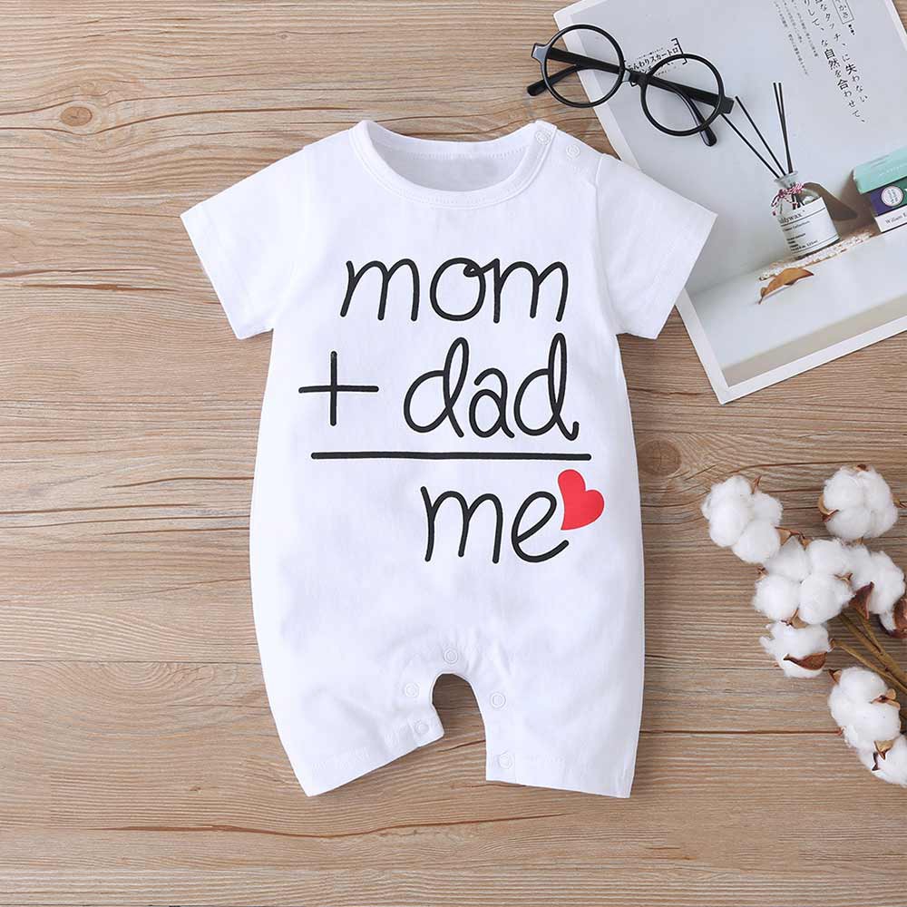 Bộ Bodysuit Tay Ngắn In Chữ MOM DAD ME