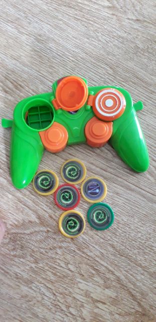 Chiếc mô hình bắn đĩa 2 nồng bằng nhựa rất đẹp