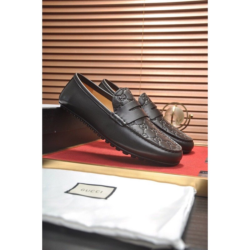 Giày lười da nam logo dập nổi họa tiết đế đinh mũi bo tròn gucci GC gG