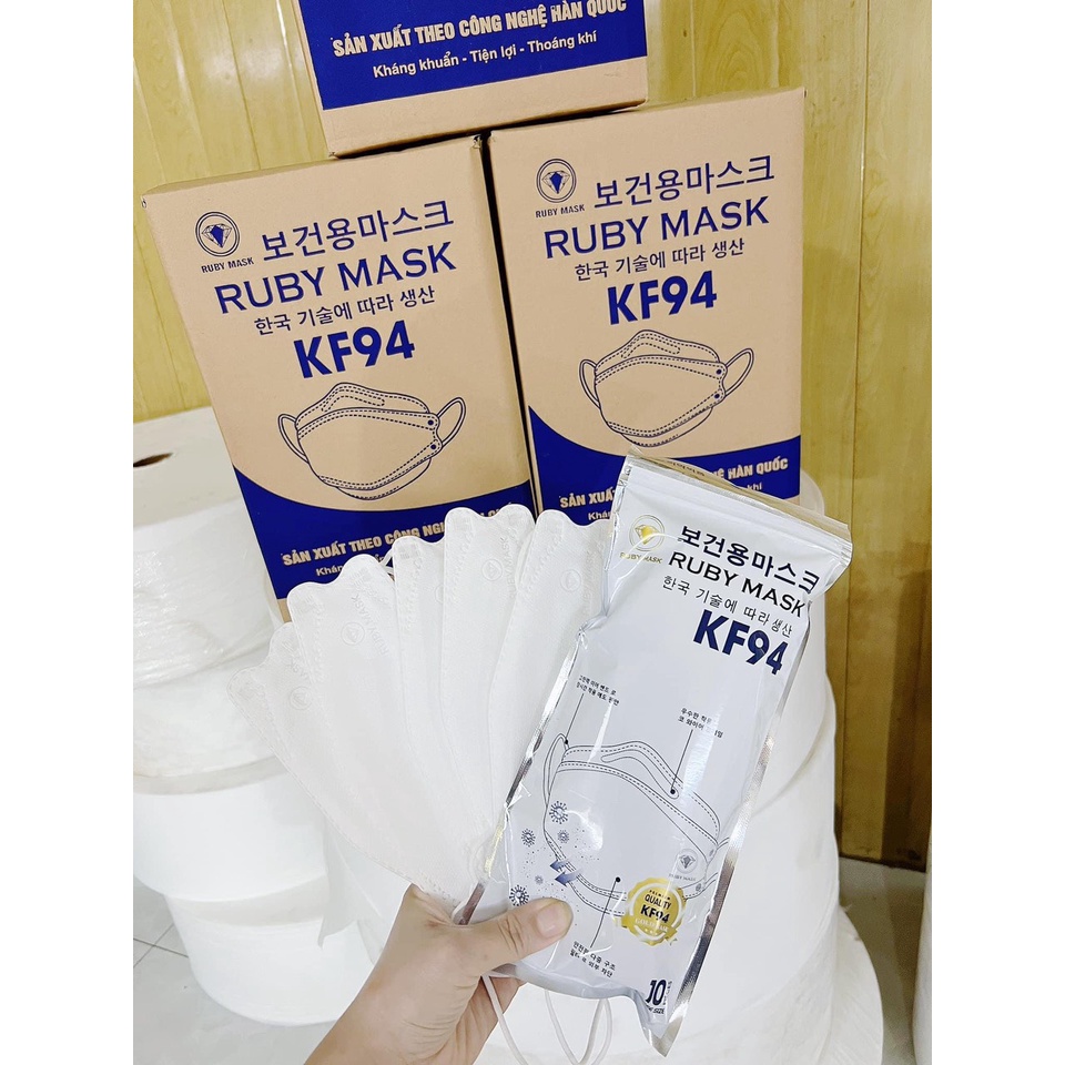 THÙNG 300 CHIẾC KHẨU TRANG CÁ 4D KHÁNG KHUẨN ÔM SÁT MẶT.