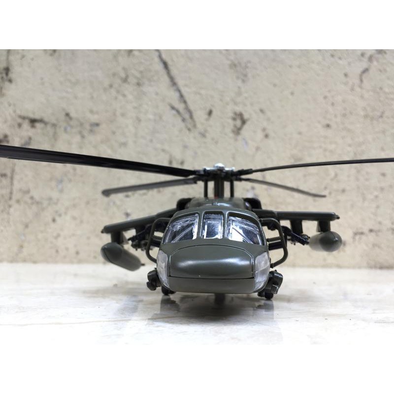 Mô hình máy bay Trực Thăng UH-60 Black Hawk 1:72