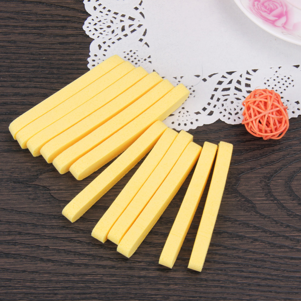 Bộ 12 Miếng Bọt Biển Vệ Sinh Da Mặt Tiện Dụng