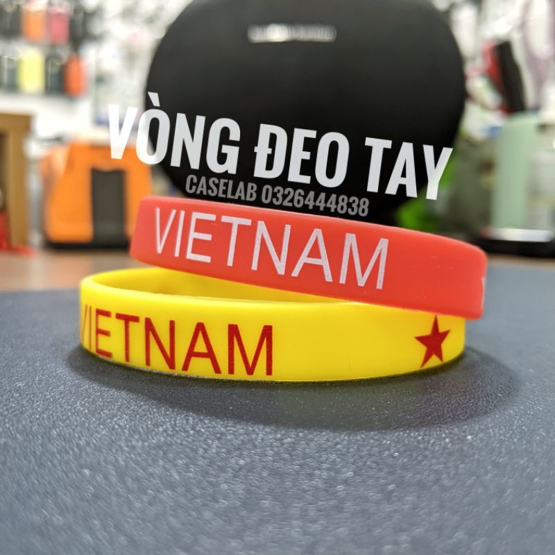 Vòng đeo tay cao su cổ động Việt Nam