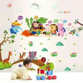 Decal dán tường Combo 2 tranh Thú qua cầu và thú nhổ cà rốt