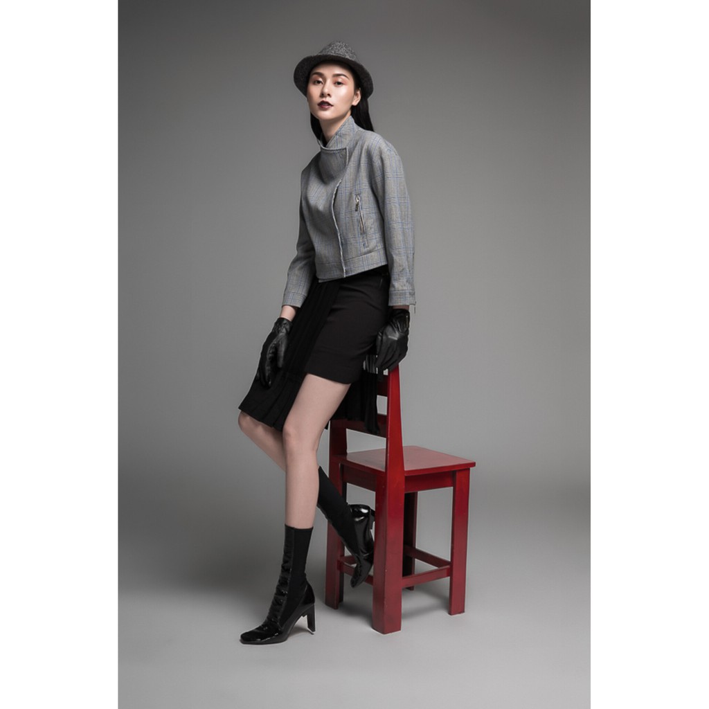 Áo khoác nữ cổ 2 ve dáng ngắn IVY moda MS 70B3356 | BigBuy360 - bigbuy360.vn