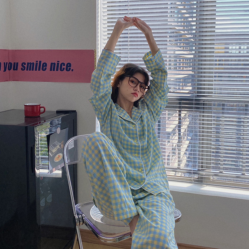 Bộ đồ ngủ dài tay dáng rộng họa tiết caro đơn giản thoải mái cho nữ | BigBuy360 - bigbuy360.vn