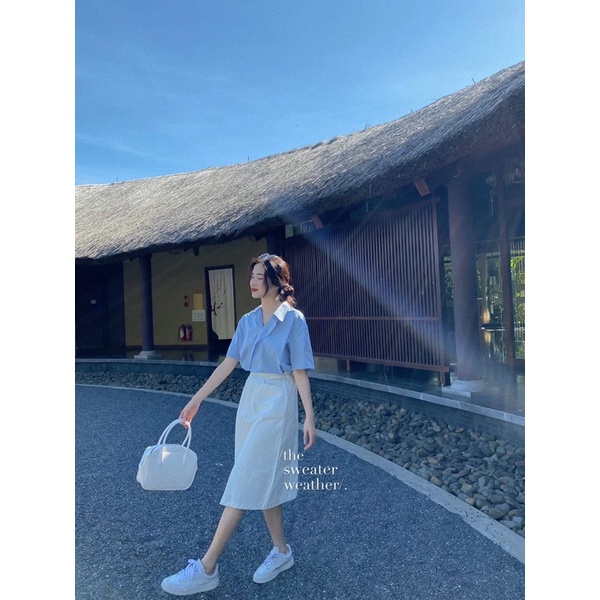 Áo sơ mi nữ ngắn tay vạt chéo thô trơn phong cách Hàn Quốc - The Sweater Weather | BigBuy360 - bigbuy360.vn