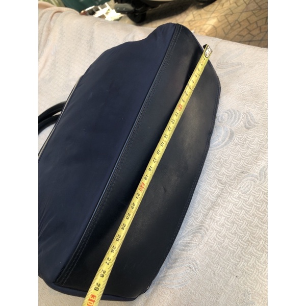 Túi chuẩn si . túi qua sử dụng .khách vui lòng xem hình nếu muốn biết thêm thông tin sản phẩm mời khách vô chat . Thanks