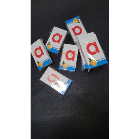 Bộ chữ cái và chữ số cho trẻ tập làm quen với bảng chữ cái và đồ mầm non