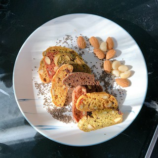 Bánh Biscotti Mix 5 Vị , bánh ăn kiêng, giảm cân nguyên cám 100%, Không Đường - 500 Gram