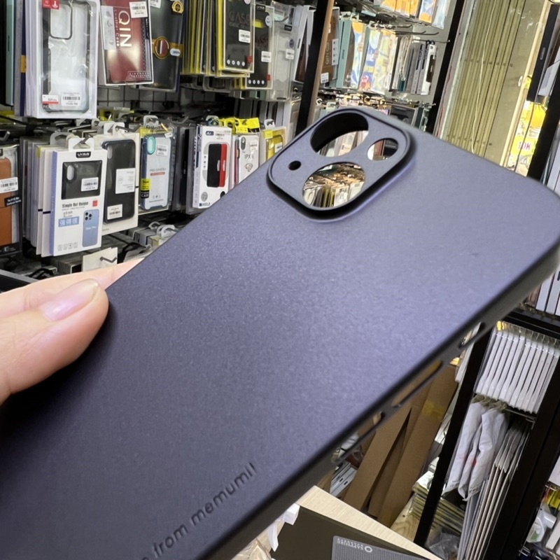 Ốp lưng iPhone 13 Memumi mỏng 0.3mm