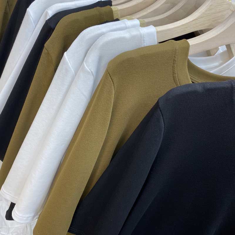 Áo thun croptop cổ tròn gấp nếp lai không đều phong cách Hàn Quốc thời trang mùa thu thiết kế mới cho nữ