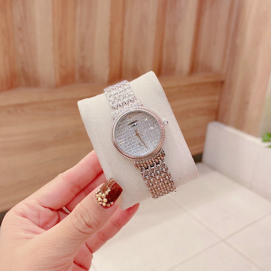 Đồng hồ nữ Patek đẹp , mặt trong đính đá , dây kim loại màu bạc sáng tay , mặt đồng hồ size 32mm sang trọng quý phái