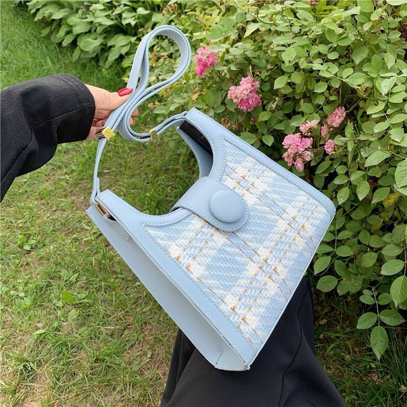 Túi đeo vai kẻ sọc caro nữ kẹp nách đi chơi đẹp thời trang đeo chéo giá rẻ Hiếu Túi HT196