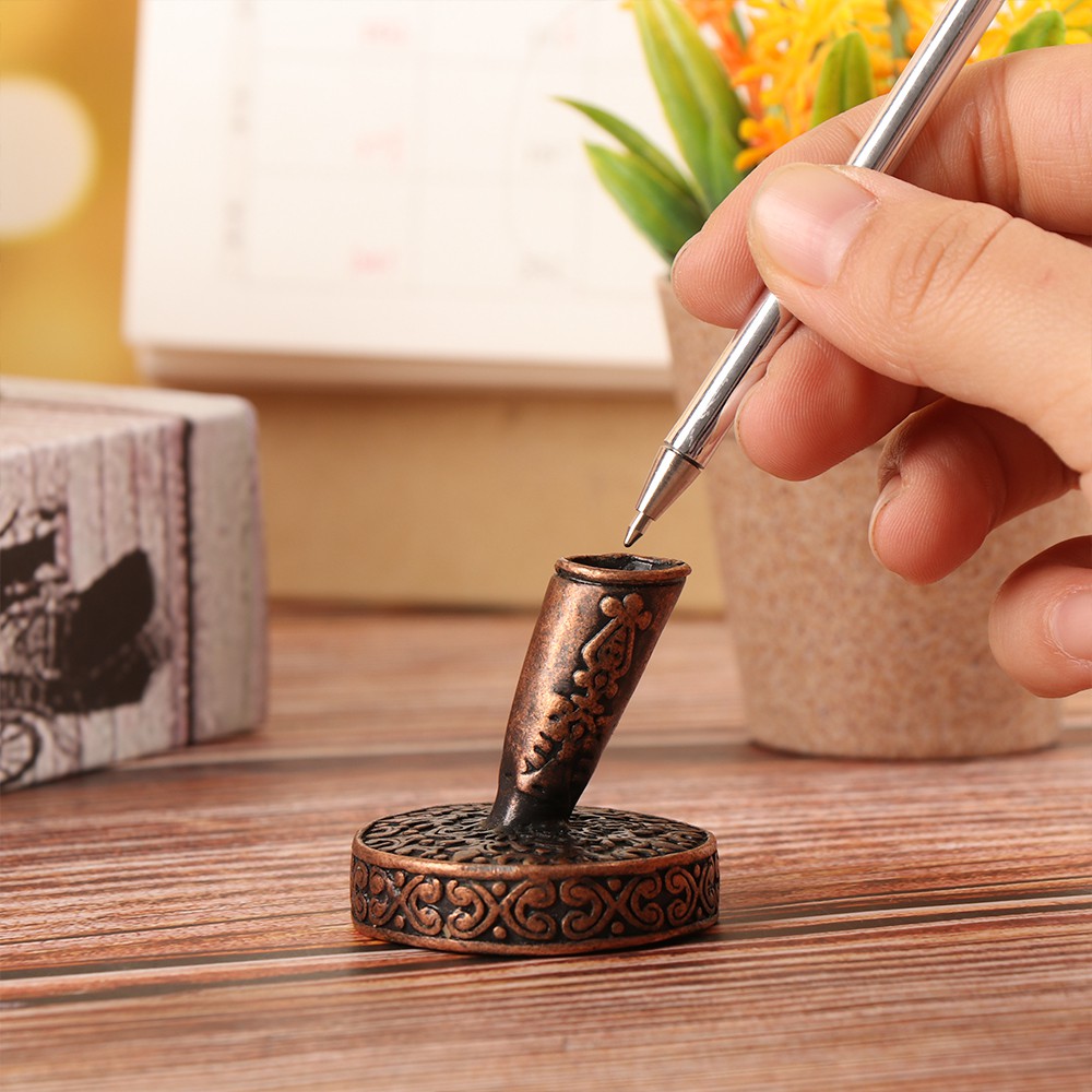 1 Giá Đỡ Bút Bằng Kim Loại Hình Tròn Phong Cách Châu Âu Cổ Điển