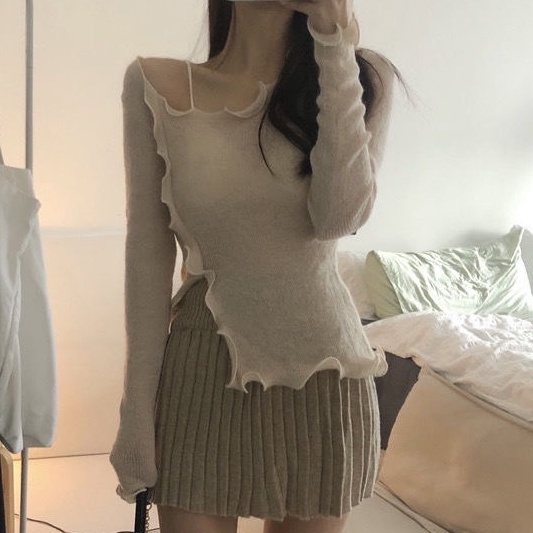 Áo xẻ vạt viền sóng