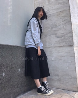 Áo hoodie+chân váy có sẵn