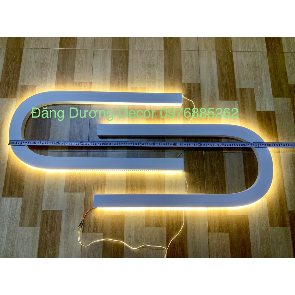Kệ NAIL U- S màu trắng có Gắn đèn LED sáng lấp lánh - trang trí phòng nail-spa