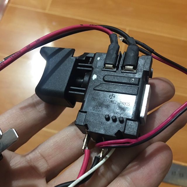 Công tắc khoan pin 20A 10.8v 12v 14.4v 18v 21v cò máy khoan điều tốc motor chổi than