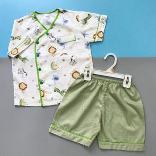 Bộ đùi xinh cho bé, hình vườn thú xanh mát, vải thô lụa Hàn 100% cotton mềm mịn, thoáng mát.