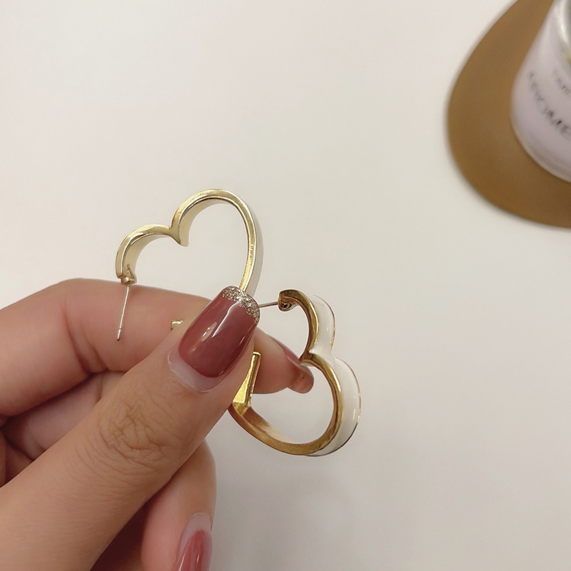 Bông Tai Mạ Bạc 925 Hình Trái Tim Đáng Yêu Phong Cách Retro Hồng Kông Cho Nữ