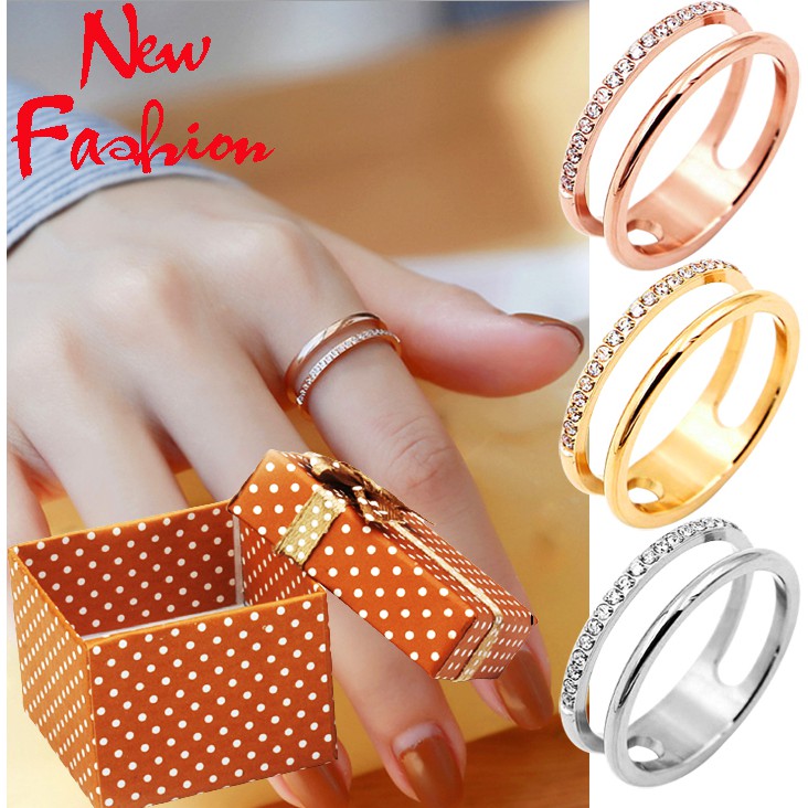 Nhẫn nữ titan cao cấp kiểu sọc đôi : 1 sọc trơn, 1 sọc đính đá siêu đẹp, bền màu, chuẩn thời trang