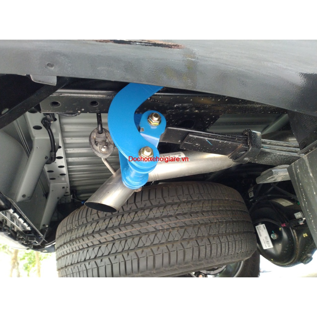 Ford Ranger độ cùm nhíp chống giật JS1 Thái Lan, giải pháp đơn giản giúp xe bán tải ÊM ÁI hơn