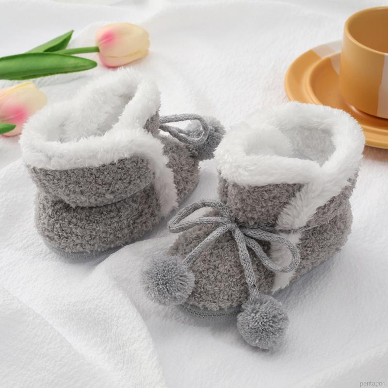 Giày bốt đế mềm giữ ấm mùa đông cho bé