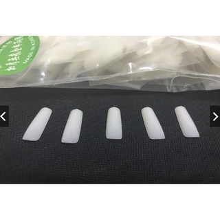 Móng úp lẻ size