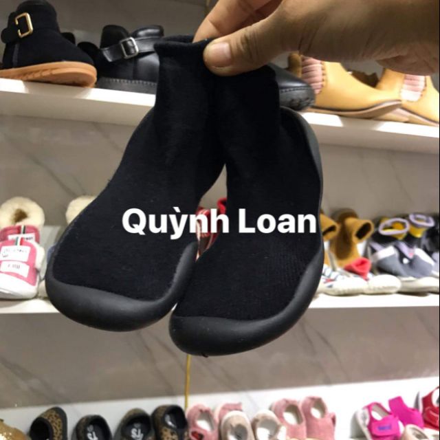 Giày em pé