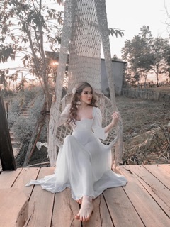 đầm maxi trắng phồng