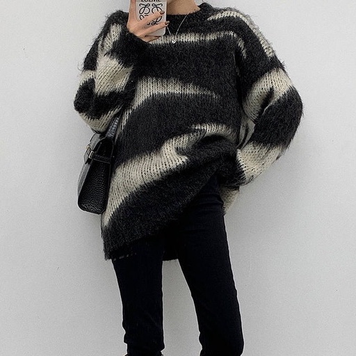 Áo Lông Mượt Họa Tiết Kẻ Ngang Xám Trắng Thu Đông Thời Trang Becky | BigBuy360 - bigbuy360.vn