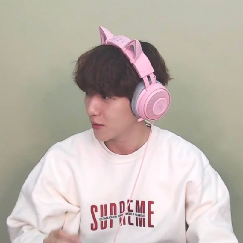 [SWEATSHIRT] SUPR*ME 1994 - BAEKHYUN (EXO)