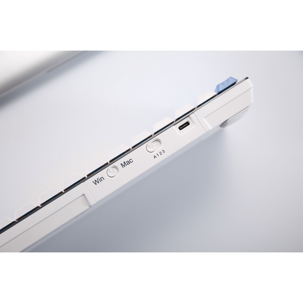 Bàn phím cơ Dareu EK868 Bluetooth WHITE 68KEY