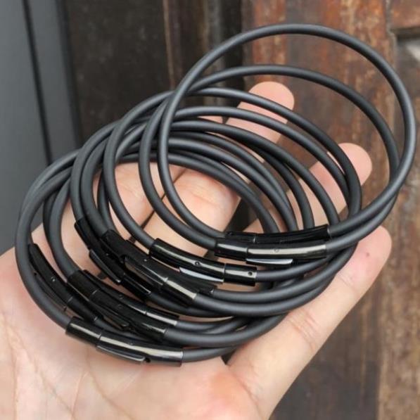 Dây Cao Su Đen Chốt Đen Hàng Loại 1 - Đeo Cùng Phụ Kiện Thời Trang, Hạt Đá, Lu Thống
