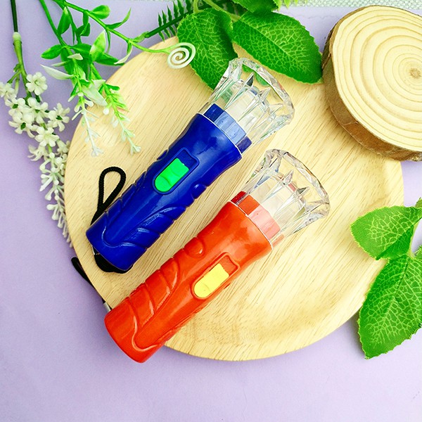 Đèn pin loại nhỏ 🔦 FREESHIP 🚛 Có video thật 🎥 Đèn pin loại nhỏ giá rẻ dài 10cm siêu sáng- Phát Huy Hoàng