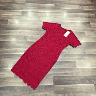 Đầm ren Oasis dư xịn