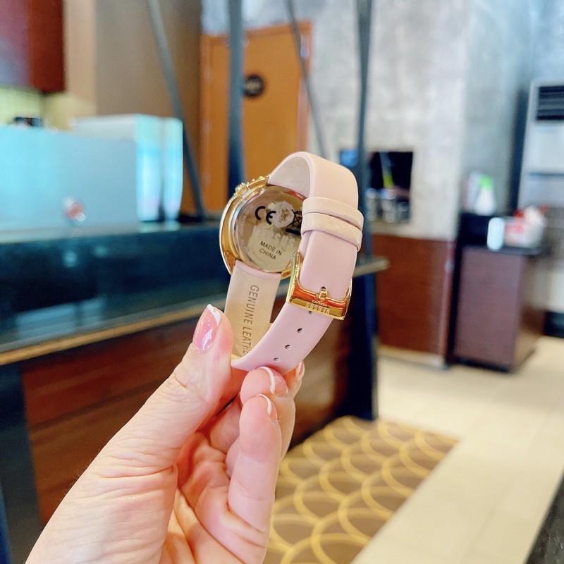 Đồng hồ nữ Versus hồng nude - mẫu mới siêu đẹp - Case 38mm, kính sapphire