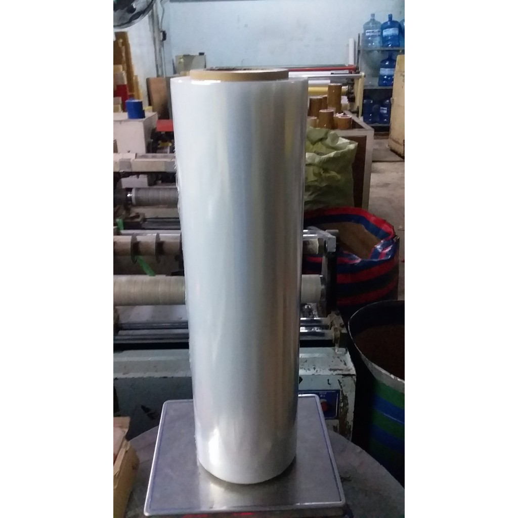 màng quấn pe trắng khổ 50cm nặng 5kg 1 cuộn dùng cho người sử dụng nhiều.....!