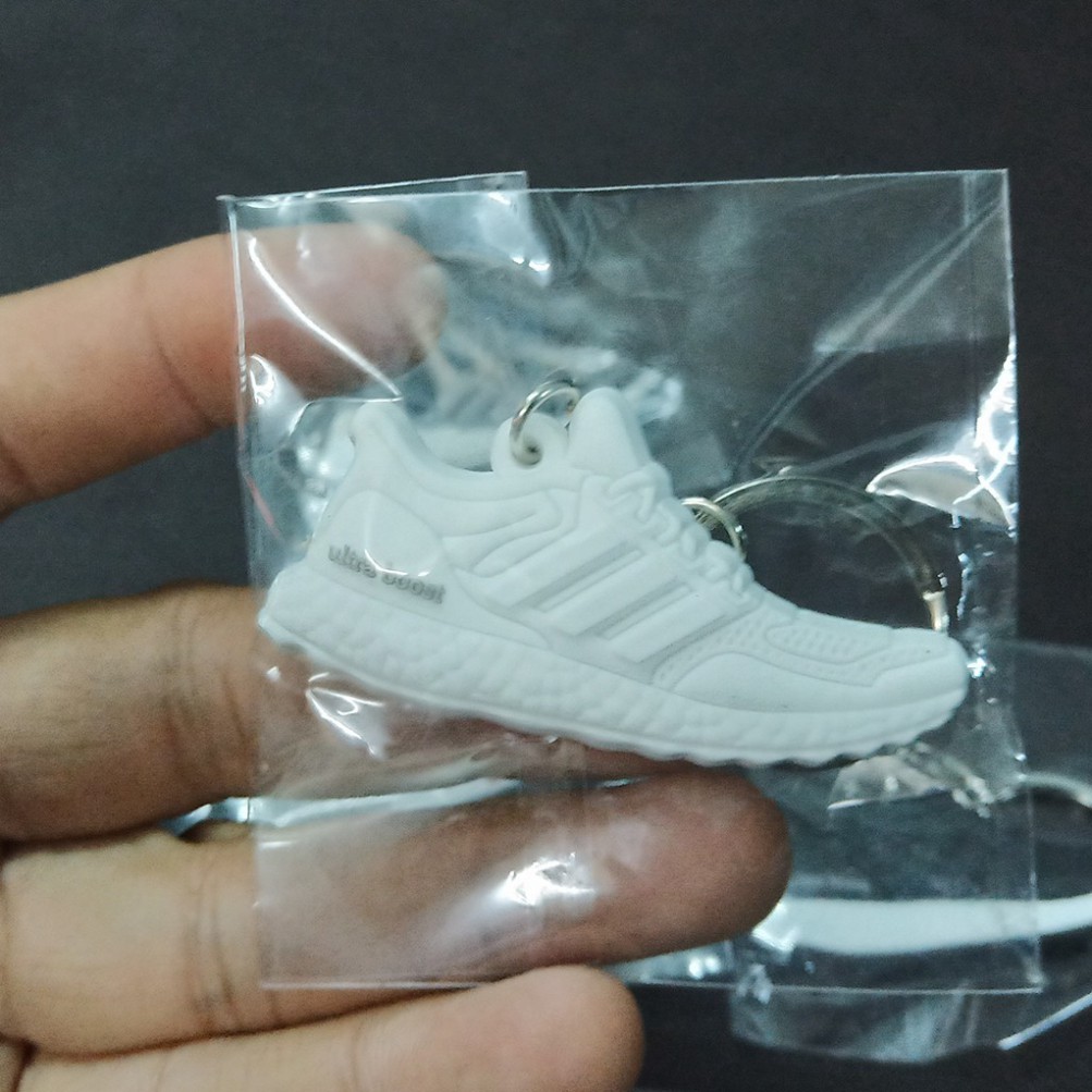 Móc khóa giày sneaker ADIDAS ULTRABOOST - Blue Deer