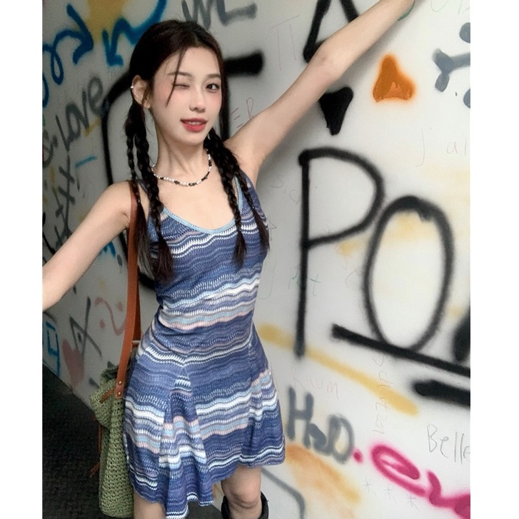 QKOOLE  Đầm ôm Không Tay Họa Tiết Sọc Phong Cách Hàn Quốc