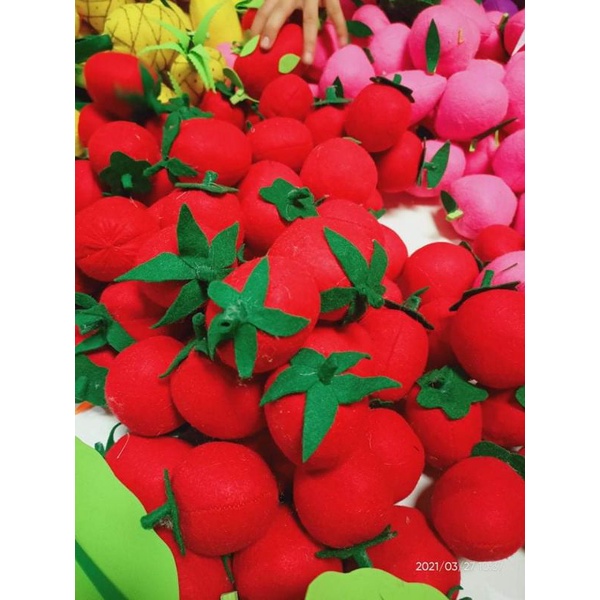 QUẢ CÀ CHUA VẢI NHUNG NHỒI BÔNG