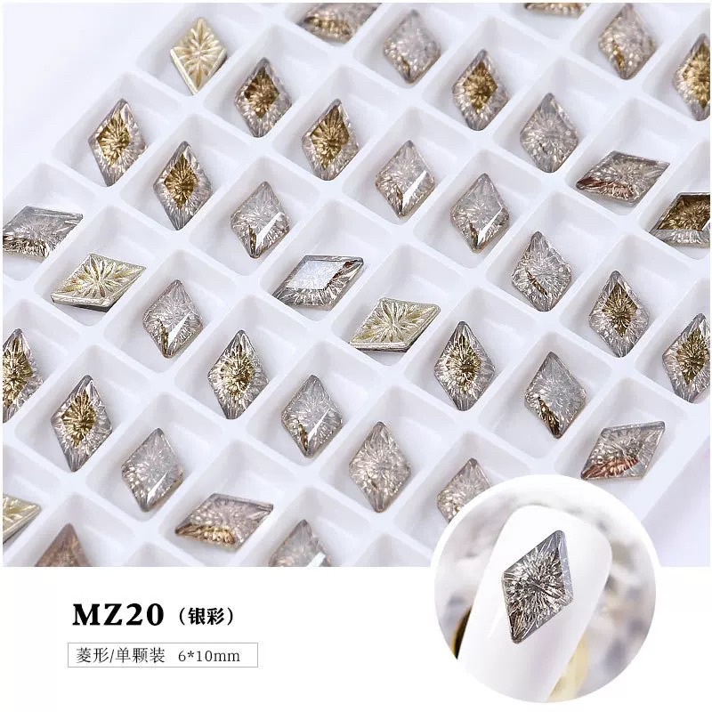 Đá hình đính móng tay