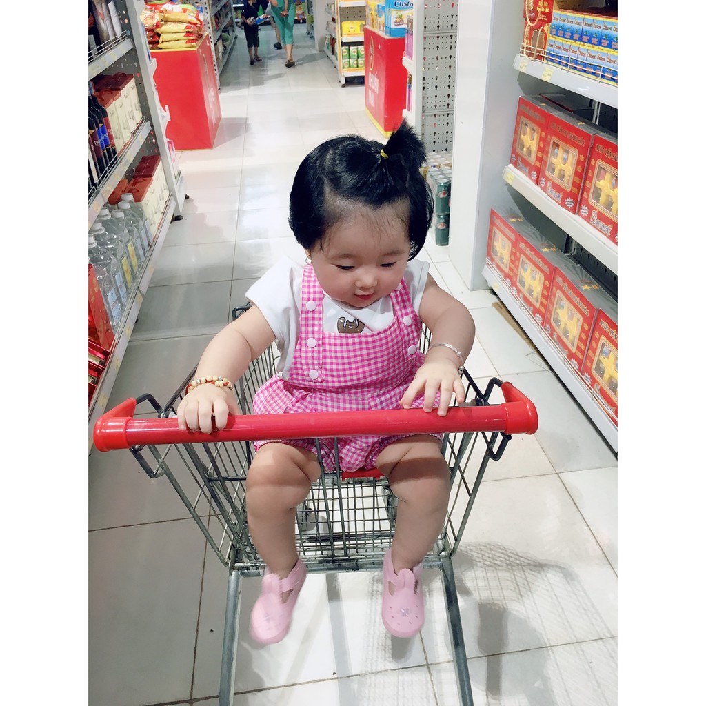 Yếm hồng so cute