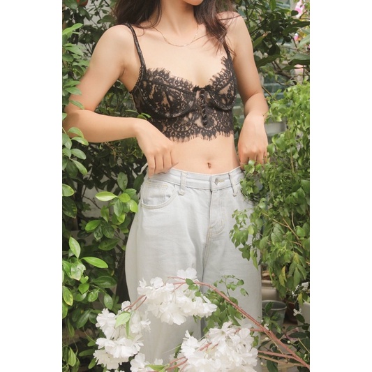 Corset ren mỏng cổ điển có gọng nâng ngực gợi cảm - Lilace.studio Thiết Kế | BigBuy360 - bigbuy360.vn