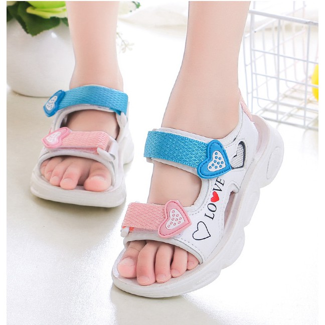 Sandal bé gái - xăng đan cho bé gái từ 3 đến 15 tuổi in hình trái tim S119