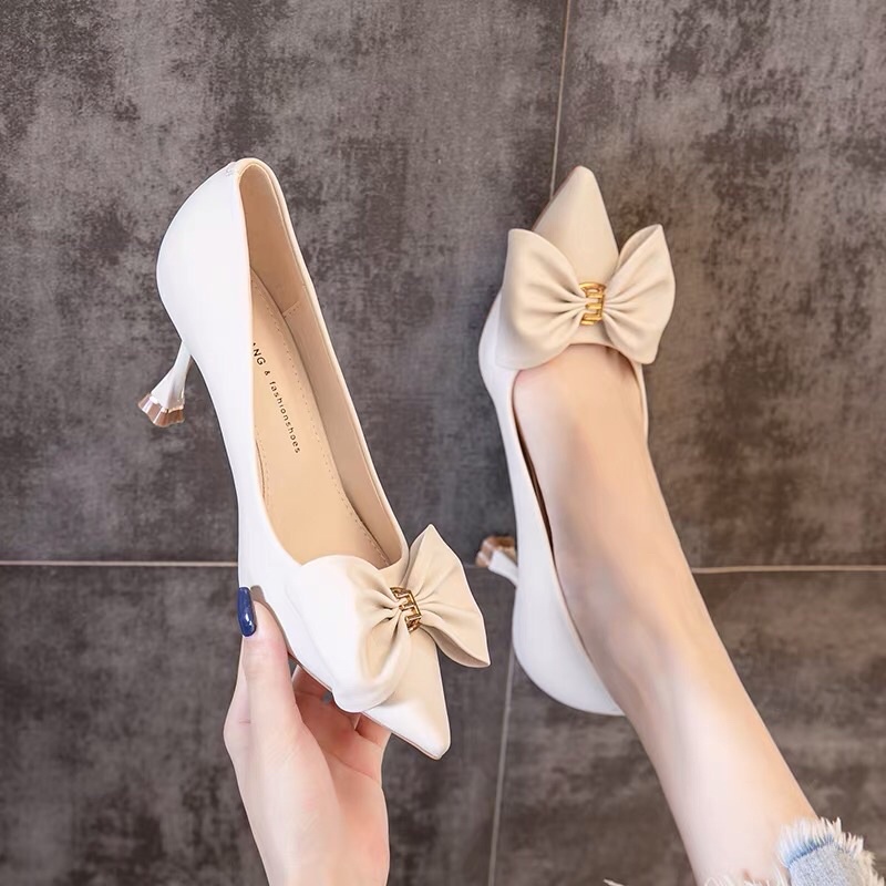 Mẫu gót chọn live