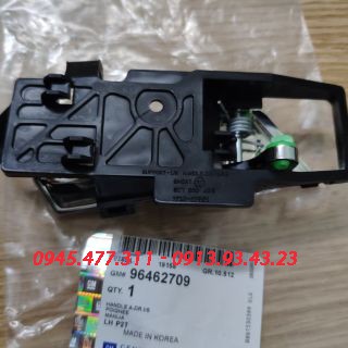 Tay mở cửa trong Gentra